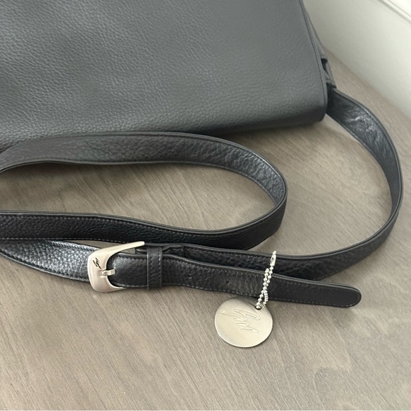 STONE MOUNTAIN Black Leather Shoulder Bag - Picture 7 of 14